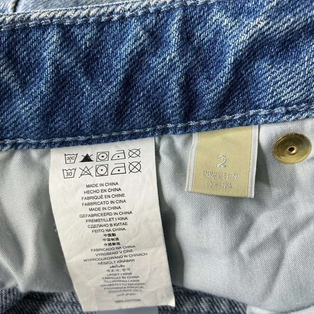 Michael Kors Womens Denim Shorts Light Wash Frayed Raw Hem Gold Hardware‎ Size 2